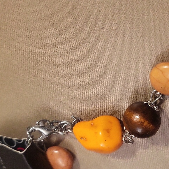 Paparazzi Two-Piece Faux Stone Necklace And Earring Set - Picture 3 of 6